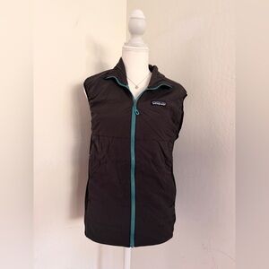 Patagonia Teal and Black Vest It also fits a women's size M